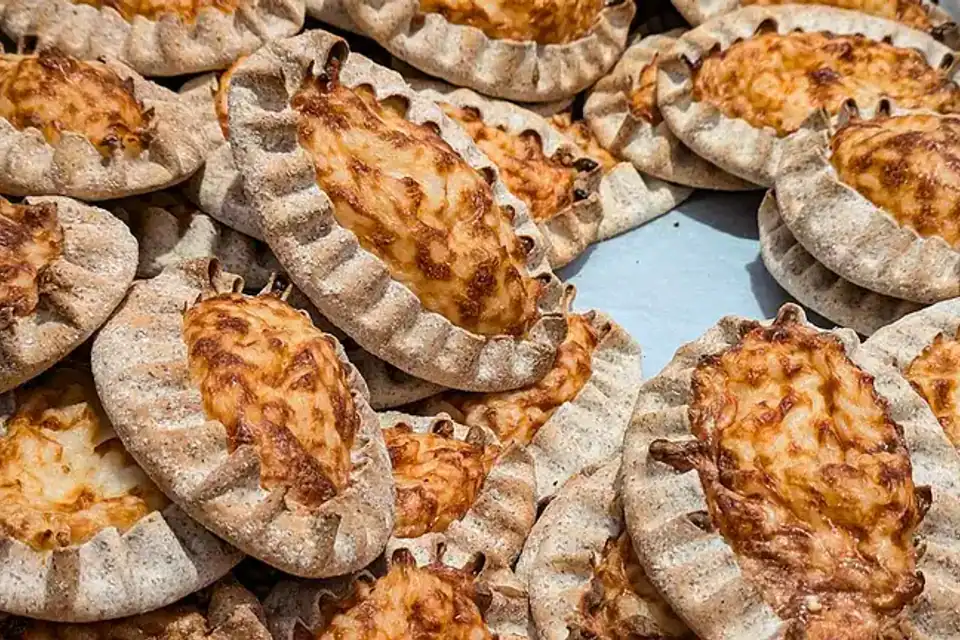 Karjalanpiirakka: guía para probar la empanadilla carelia