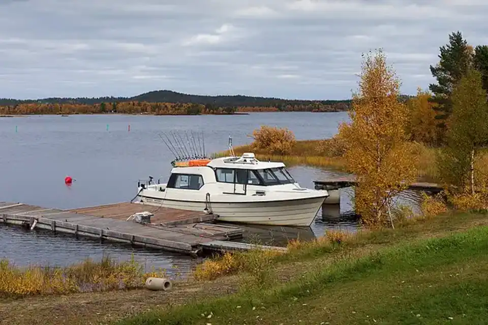 Lago Inari: islas sagradas y horizontes de la Laponia oriental
