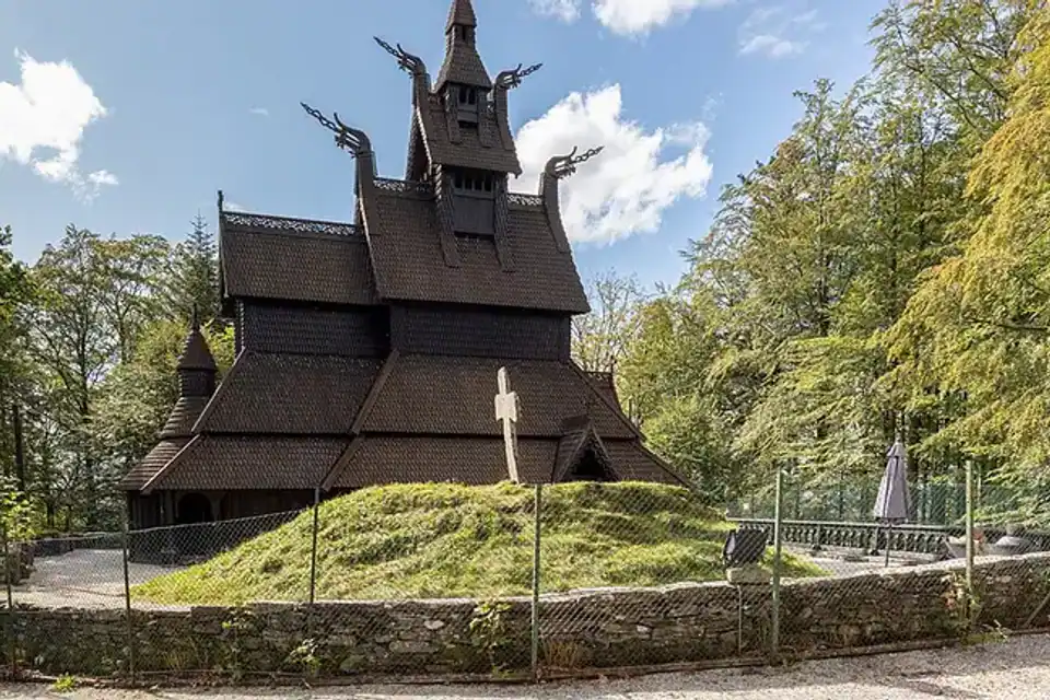 Stavkirke: las iglesias de madera de la Noruega medieval