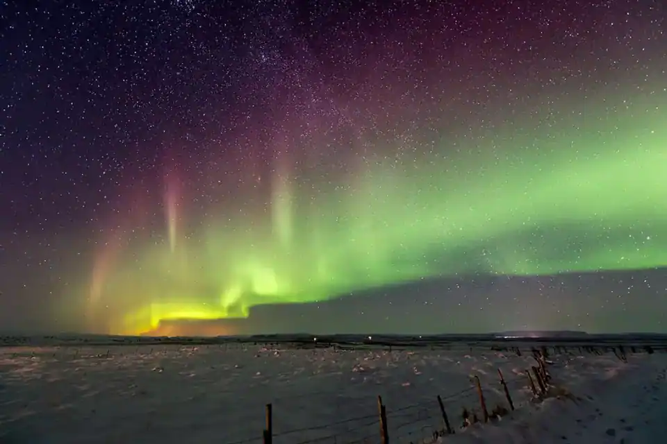Auroras y paisajes invernales de Islandia